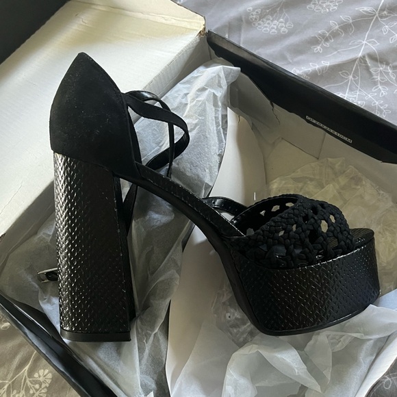 Black Heels Platform Shoes NWT - Picture 7 of 8